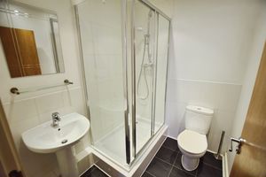 En-suite Shower Room- click for photo gallery